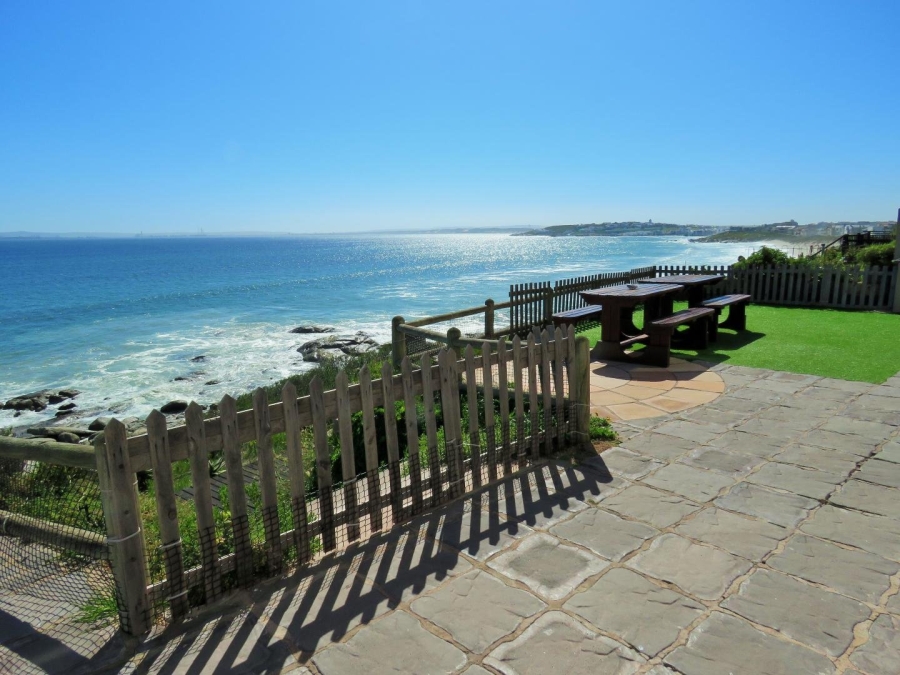 9 Bedroom Property for Sale in Waterfront Western Cape